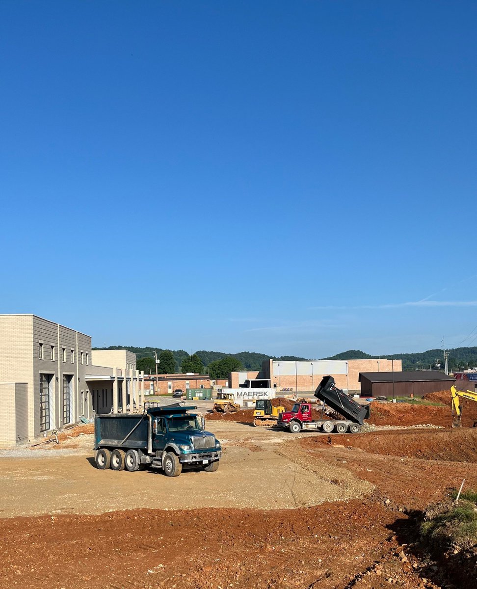 midstate_const's tweet image. Moving Dirt at the TCAT Site! Mass grading is in full swing at the new TCAT location as we shape the site for the next phase. Big things are happening, and we’re proud to play a role in bringing this project to life for the community. #MidStateConstruction