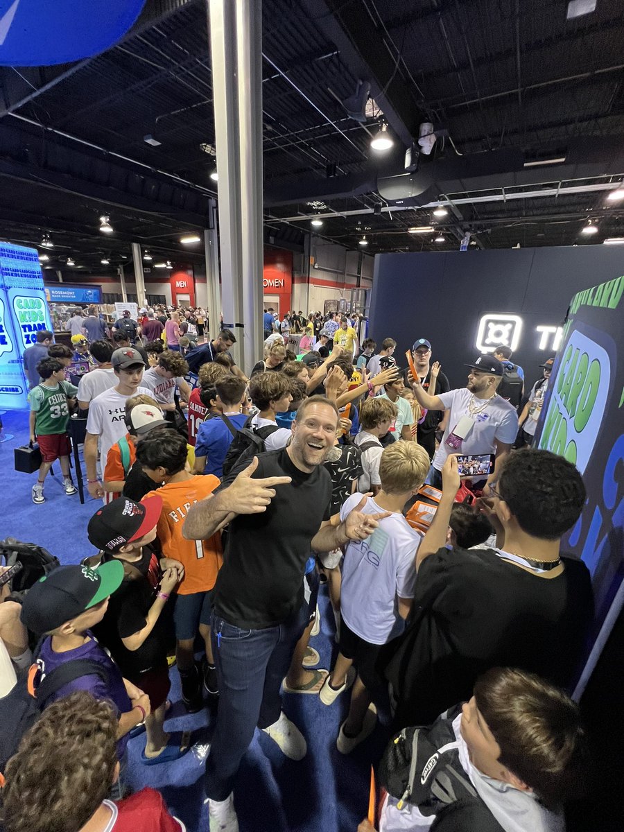 itsgeoffwilson's tweet image. BACK and BIGGER THAN EVER! The Card Kids Trade Zone will be 3x larger at this year’s @nsccshow.
We pay for this space ourselves and the National supports us - we do this to support the hobby community!
Direct kids to the @sportscardinvestor booth to enjoy this free, safe area…