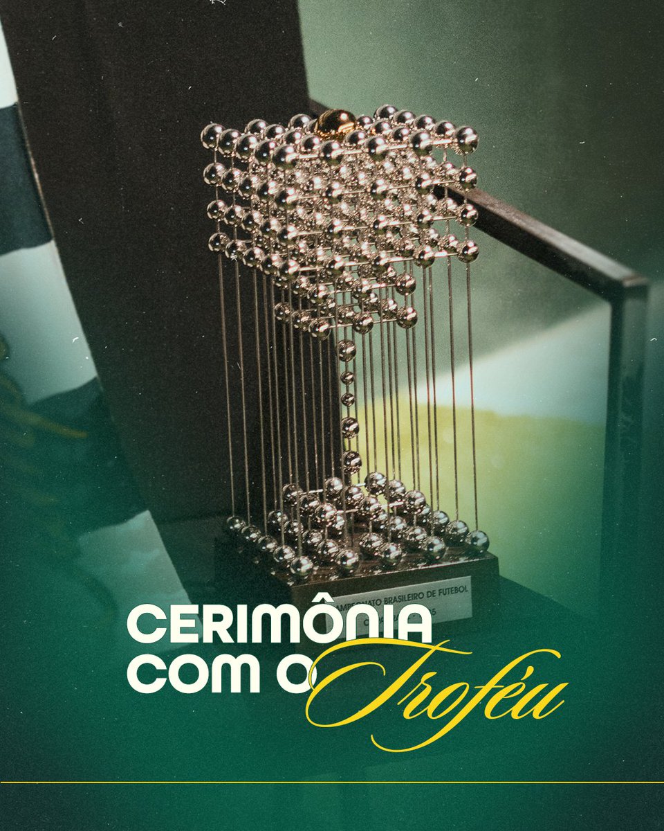 Coritiba's tweet image. Domingo, 27 de julho de 2025. Vamos viver um momento 𝐡𝐢𝐬𝐭𝐨́𝐫𝐢𝐜𝐨 no Alto da Glória.
Os 𝑪𝒂𝒎𝒑𝒆𝒐̃𝒆𝒔 de 1985 vão receber a homenagem pelos 40 anos do título Brasileiro.
Chegue cedo! A cerimônia começará às 15h no gramado do Couto Pereira.
#FuiCampeãoPrimeiro 🏆