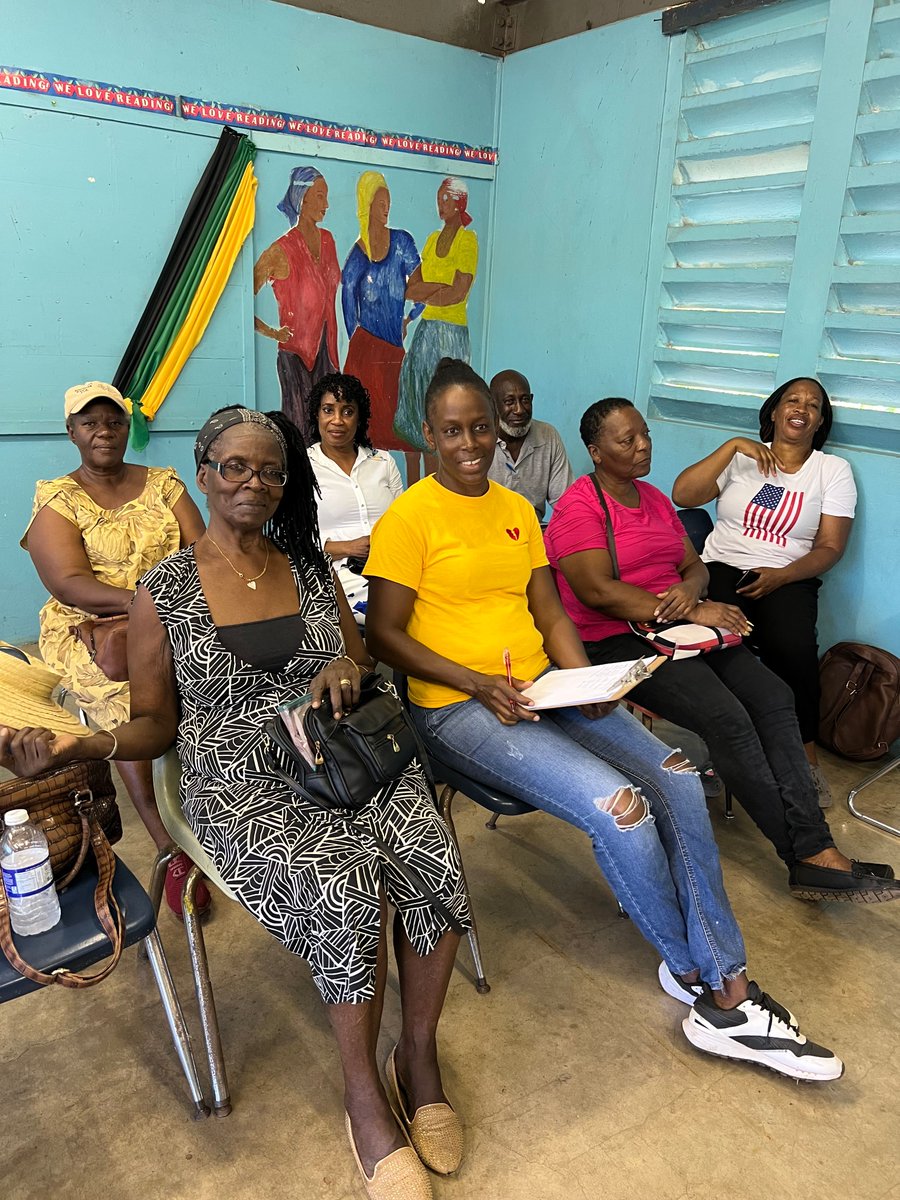 FAOCaribbean's tweet image. 🇯🇲 Training in goat rearing under the #ImprovingRuralLivelihoods project has wrapped up! Spring Village Foundation led Kitson Town beneficiaries through hands-on sessions to build skills for resilient and profitable livestock farming. 🐐🌱 @UNOSSC @UNJamaica @hcikingston