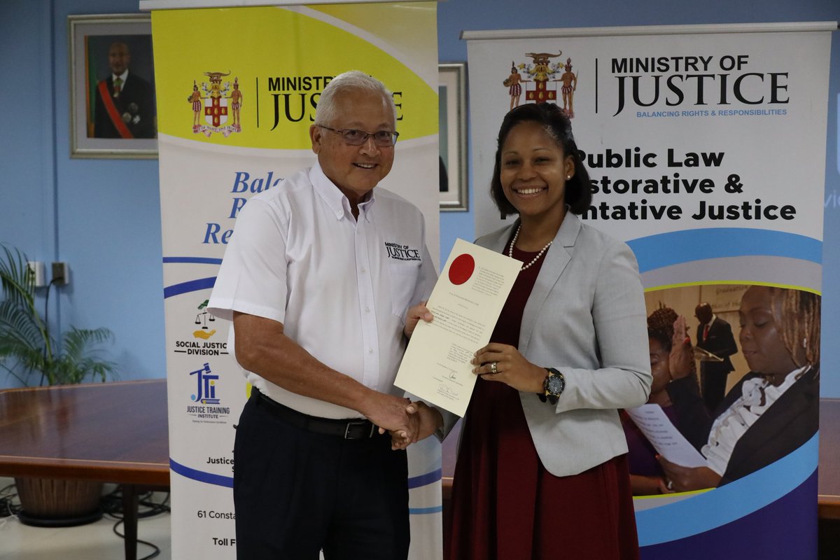 mojofficialjm's tweet image. Eight additional Notaries Public were commissioned on the grounds of The Ministry of Justice on Friday, July 25, 2025. This new addition brings the total number of Notaries Public on the island to 126.

Here are some highlights.

#firstclassjusticesystem #accesstojustice