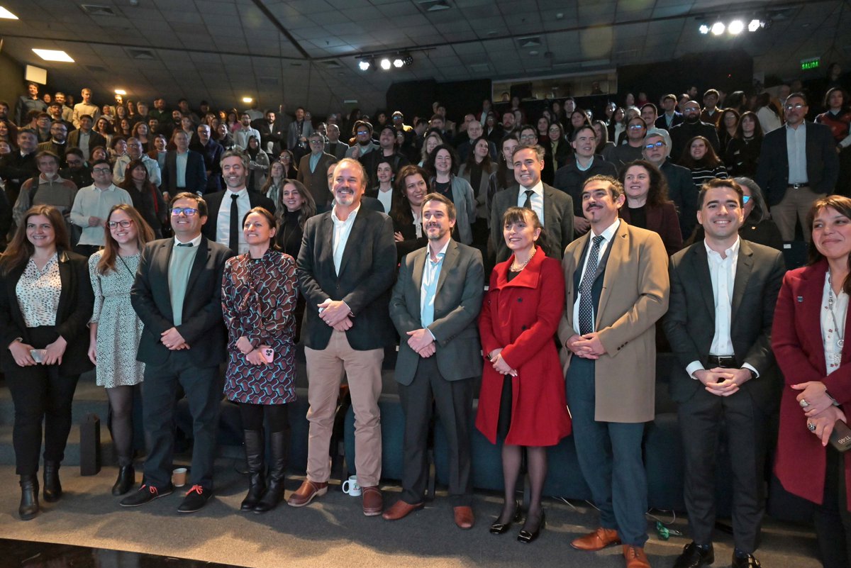 Corfo's tweet image. Acompañamos al @min_ciencia en la presentación del Informe de Recomendaciones de Biotecnología para Chile 🔬 Un importante insumo que reunió a distintos actores por el desarrollo futuro del sector