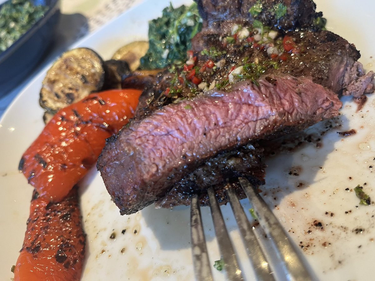 Smoke_N_Motors's tweet image. Tonight’s dinner, Sirloins grilled over charcoal with marinated Aubergines and peppers with creamed Spinach. Bloody loved it. #HappyBelly #Charcoal #Weber #Summer #Steak