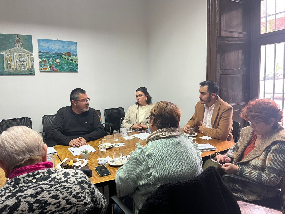 Observatorio de Participación Ciudadana (@opcnd_segegob) on Twitter photo Nos encontramos en una nueva Sesión del COSOC Segegob 🙋🏻♂️🙋🏼♀️ donde el director (s) de la <a href="/dos_segegob/">División de Organizaciones Sociales</a> Nicolás Hurtado se refirió a las actividades que se realizarán en el mes de la dirigencia.
¡Seguimos avanzando!💫 Nos encontramos en una nueva Sesión del COSOC Segegob 🙋🏻♂️🙋🏼♀️ donde el director (s) de la <a href="/dos_segegob/">División de Organizaciones Sociales</a> Nicolás Hurtado se refirió a las actividades que se realizarán en el mes de la dirigencia.
¡Seguimos avanzando!💫