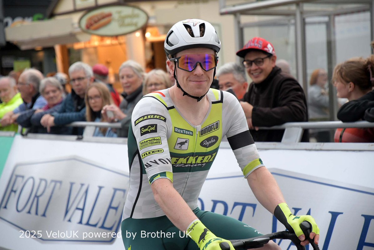 VeloUK's tweet image. NATIONAL CIRCUIT SERIES DAWLISH (Men) race won by Matt Bostock from Frank Longstaff and series winner Thomas Armstrong in 3rd. Team winners in the series are Wheelbase Cabtech