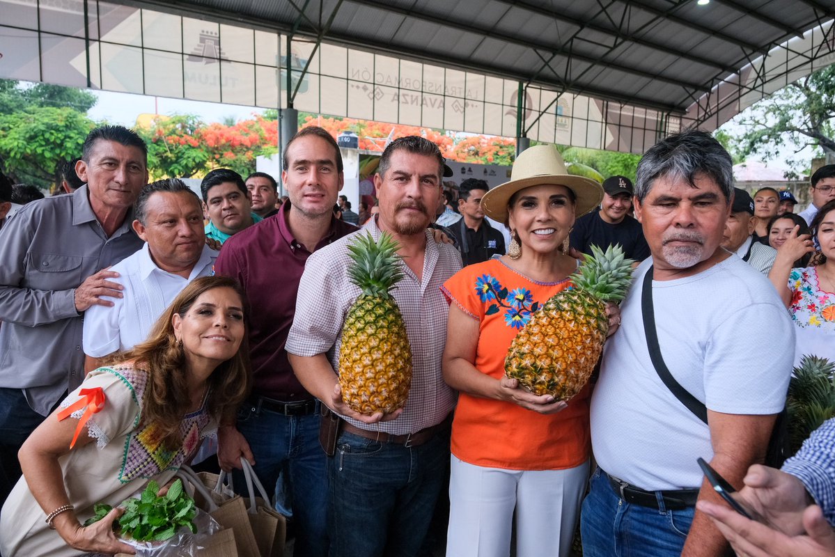 MaraLezama's tweet image. 🎉 Inauguramos el Mercado de la Prosperidad Compartida para fortalecer la economía local de productoras, productores, artesanas y artesanos de la zona maya. 🤲🏽🛍️
Con el respaldo de los municipios de Tulum, Bacalar y José María Morelos, este mercado impulsa el trabajo del campo y…
