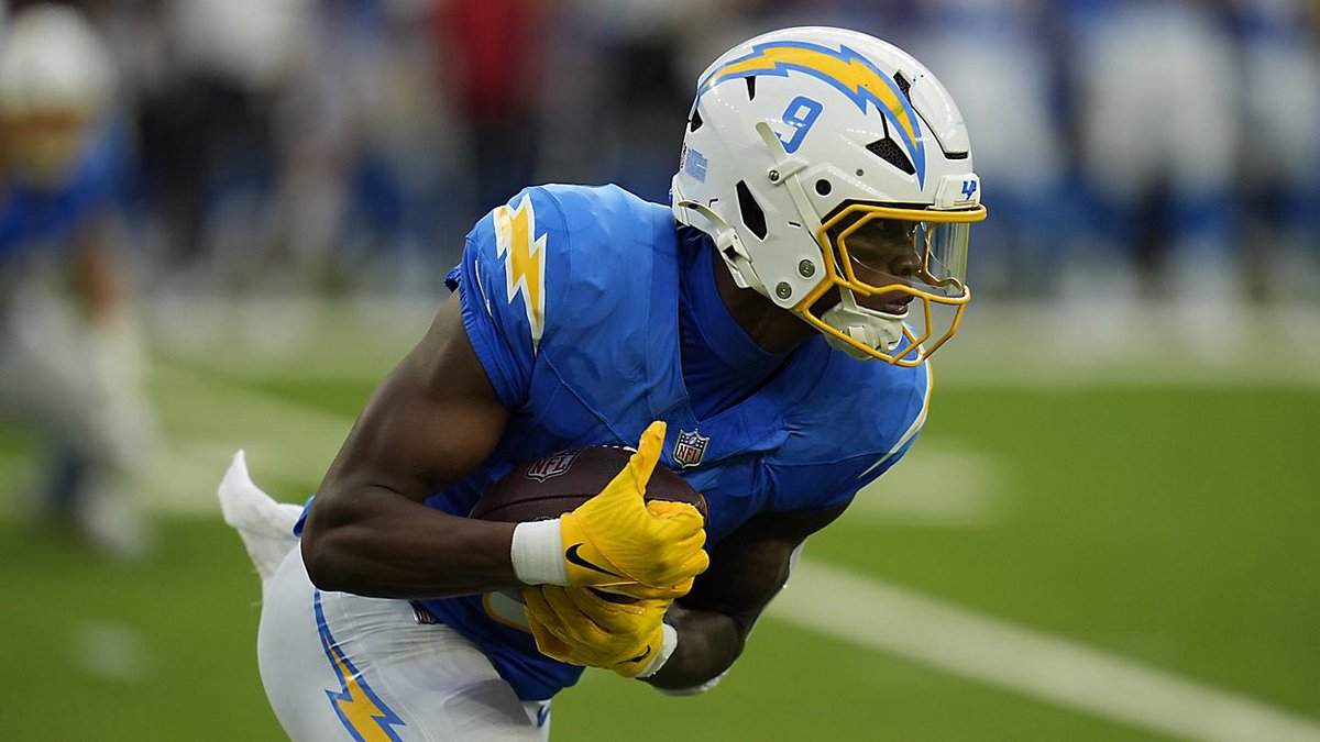 The #Falcons are signing veteran WR D.J. Chark following today’s visit with the team, sources tell me and <a href="/RapSheet/">Ian Rapoport</a>. Former #Jaguars second-rounder heads to Atlanta after a season with the #Chargers.