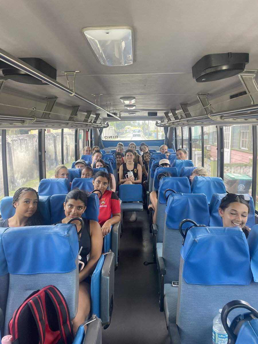 DAOSPEDept's tweet image. The U15As had two matches after one was called off earlier in the week!
In their first match they played a strong opposition in Villa winning overall 32-21. Well done to the POM Freya.
They also won their 2nd match against NSC 16-3. Well done to the POM Izzy!💪🤩