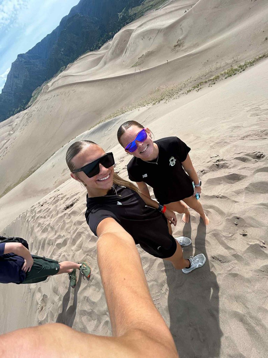 northpointxctf's tweet image. Two of our captains got in some serious altitude training at one of the most historic NCAA D2 programs in the country: Adams State in Alamosa, CO! Great job at their XC Camp, Ella and Charley 🏔️ 😎 🔥 #CHIPS #RunLikeAGrizzly