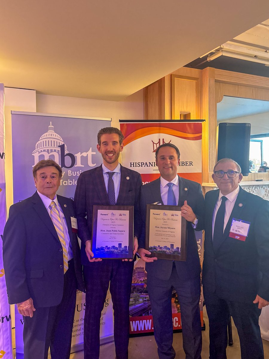 juanpablo4VA's tweet image. It’s an honor to be recognized by the Minority Business RoundTable and the Virginia Hispanic Chamber as a Champion of Virginia Commerce. My calling in life is to create more opportunity for every community across Virginia. This administration is innovating every day to bring new…