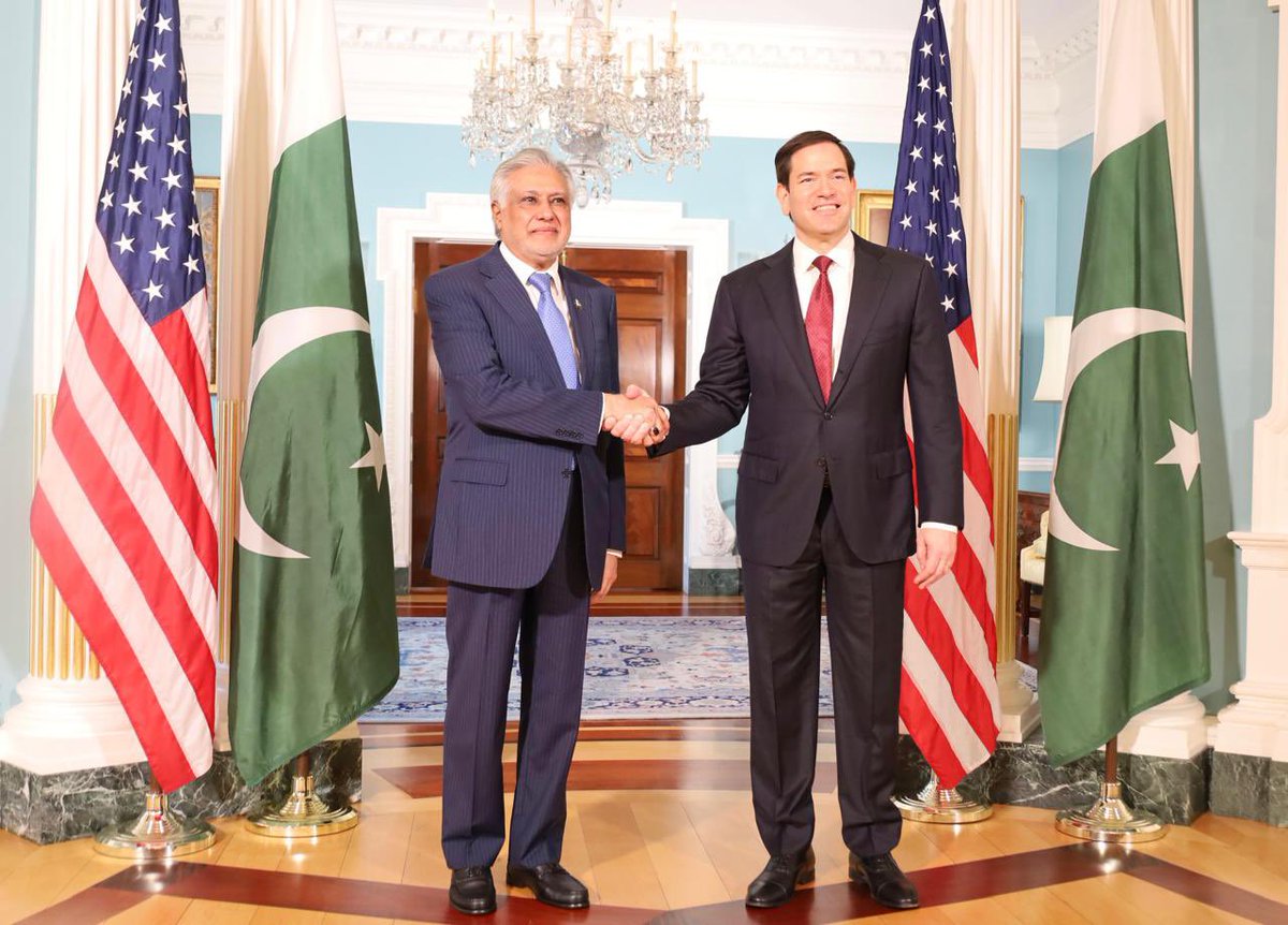 ForeignOfficePk's tweet image. The Deputy Prime Minister/Foreign Minister, Senator Mohammad Ishaq Dar @MIshaqDar50, met with the U.S. Secretary of State, Marco Rubio @SecRubio, today in Washington D.C.
The two sides acknowledged the positive trajectory of the Pak-U.S. bilateral relations. They discussed and…