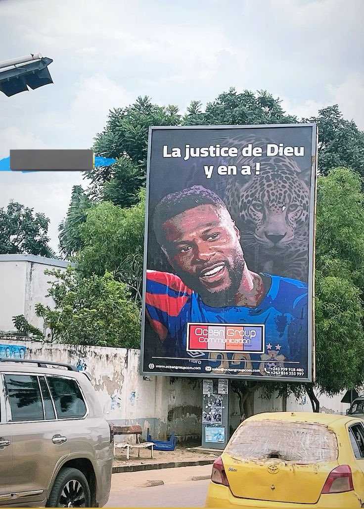 leonkibondo's tweet image. Dans les rues de Kinshasa 🇨🇩🇨🇩
La phrase légendaire « La justice de Dieu y’en a ! » de @mbemba22 🔥🇨🇩🙏🏾