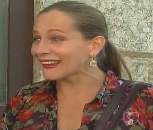 yaquiestoy's tweet image. a cara de boiola do Alberto olhando pra Estela #AViagem