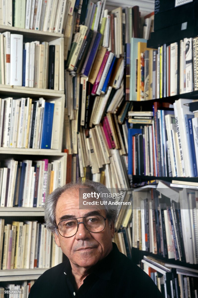 He schizo-stored his books.