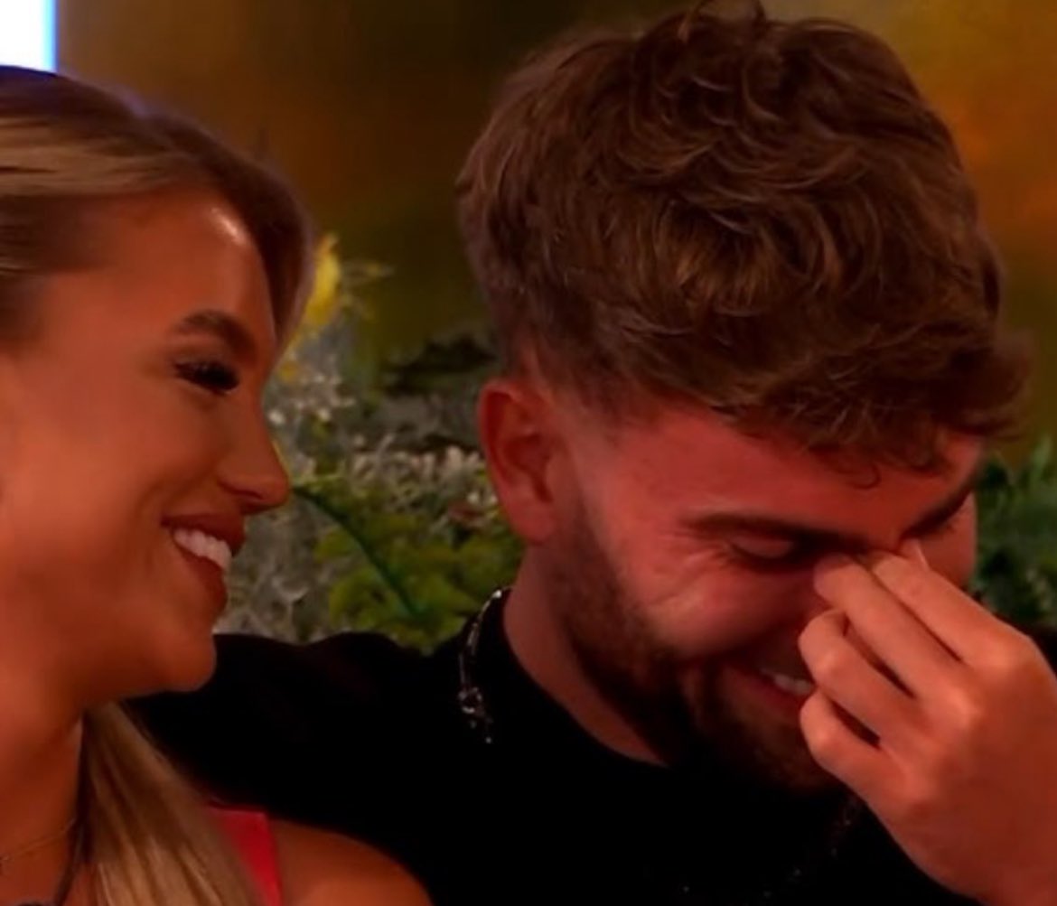mytypeonpaper's tweet image. Toni wasn’t taking any shit from Blu #loveisland