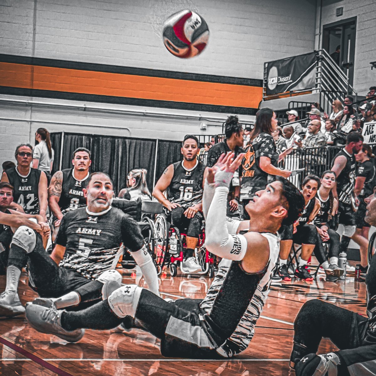 Staff Sgt. Hoang with the set. 

#ARCP #Volleyball #SVB #Archery #Limitless #WarriorGames #DWG2025 #TeamArmy #TeamArmy25