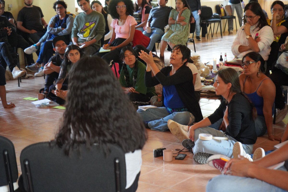 laminuta's tweet image. Realizan Encuentro de Medios Comunitarios, Indígenas y Afromexicanos, “Sembrar la palabra, Cosechar Autonomía”.
El objetivo fue construir una agenda común desde los diferentes pueblos y sus medios comunitarios y posicionar prioridades.
educaoaxaca.org/realizan-encue…