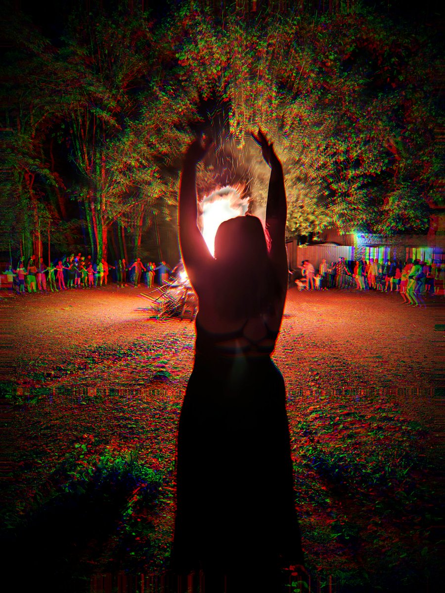 KateWillshaper's tweet image. Las tenía perdidas por la galeria, de este San Juan 🔥