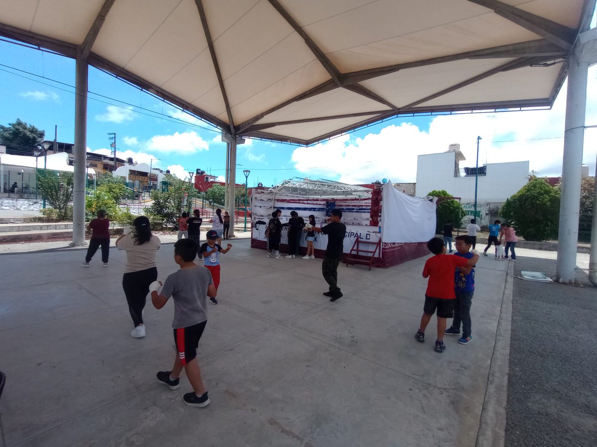 ✨ ¡Seguimos con paso firme en el "Taller de Box" 🥊 en el Centro Comunitario El Moral!
Asiste a las sesiones:
🕚 Matutinas, de 11:00 a 13:00 horas.
🕓 Vespertinas, de 16:00 a 18:00 horas.
✍🏽 Inscripciones abiertas.
📍Ubicación:
maps.app.goo.gl/Hu1Q3n7WWSaA6f….

#TrabajoyTransparencia