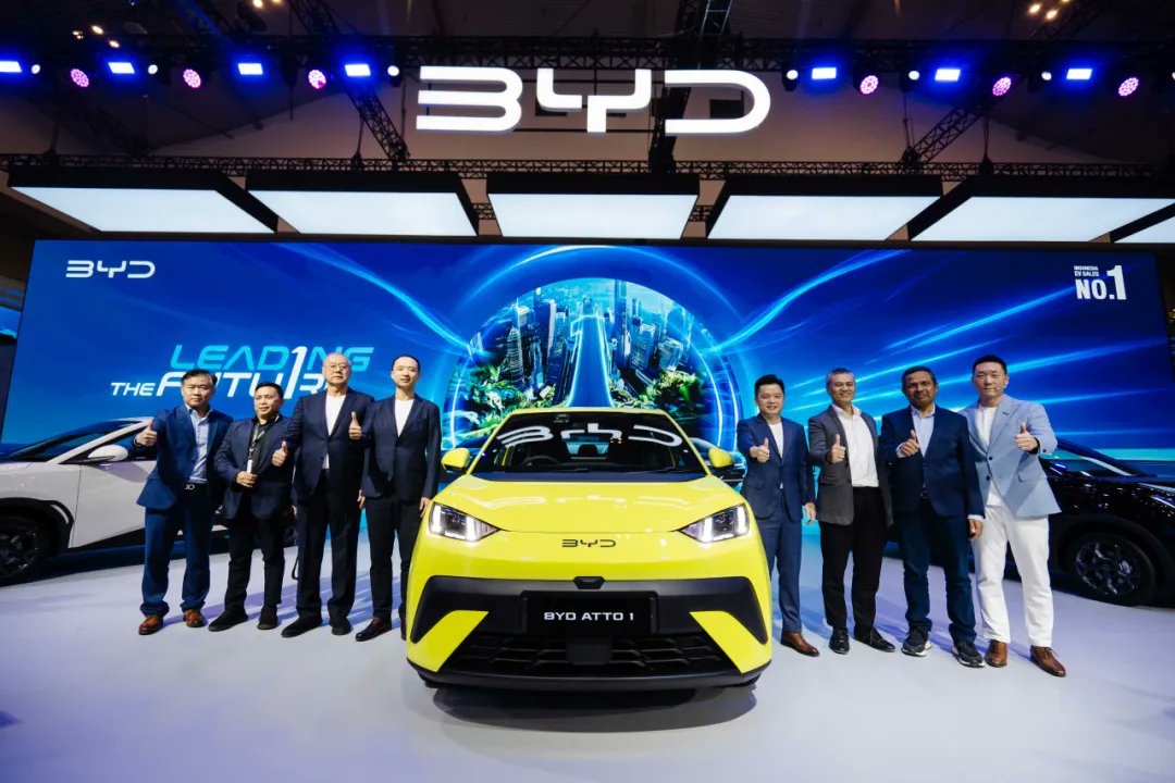 tphuang's tweet image. BYD brought Denza & YangWang models to Jakarta, Indonesia for GIIAS international auto show.
Including U9 supercar, Z9 sedan & D9 MPV. D9 has been very popular in Indonesian mkt.
Seagull also got launched here at very attractive px. I think it will sell really well.…