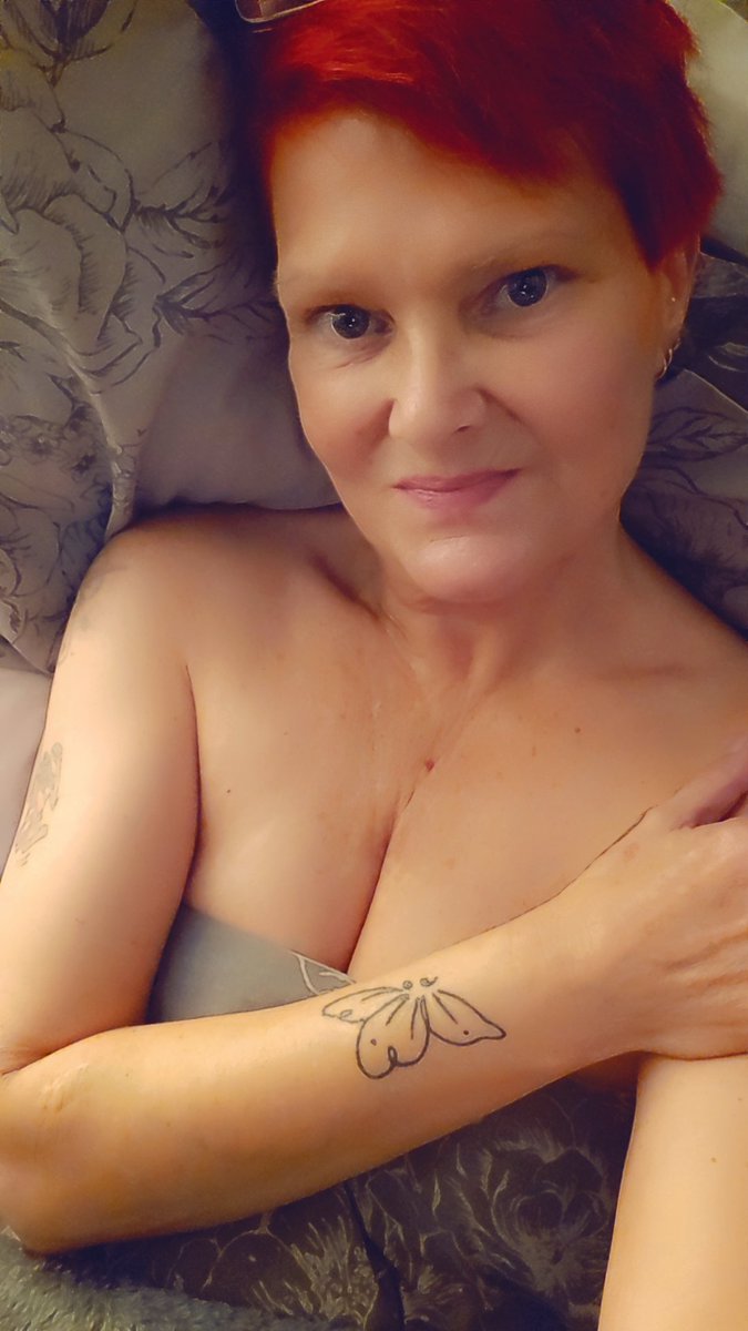 Loopyloopylou29's tweet image. That's me done for today. Night night folks. Sleep well and naughty dreams 😘😘😘