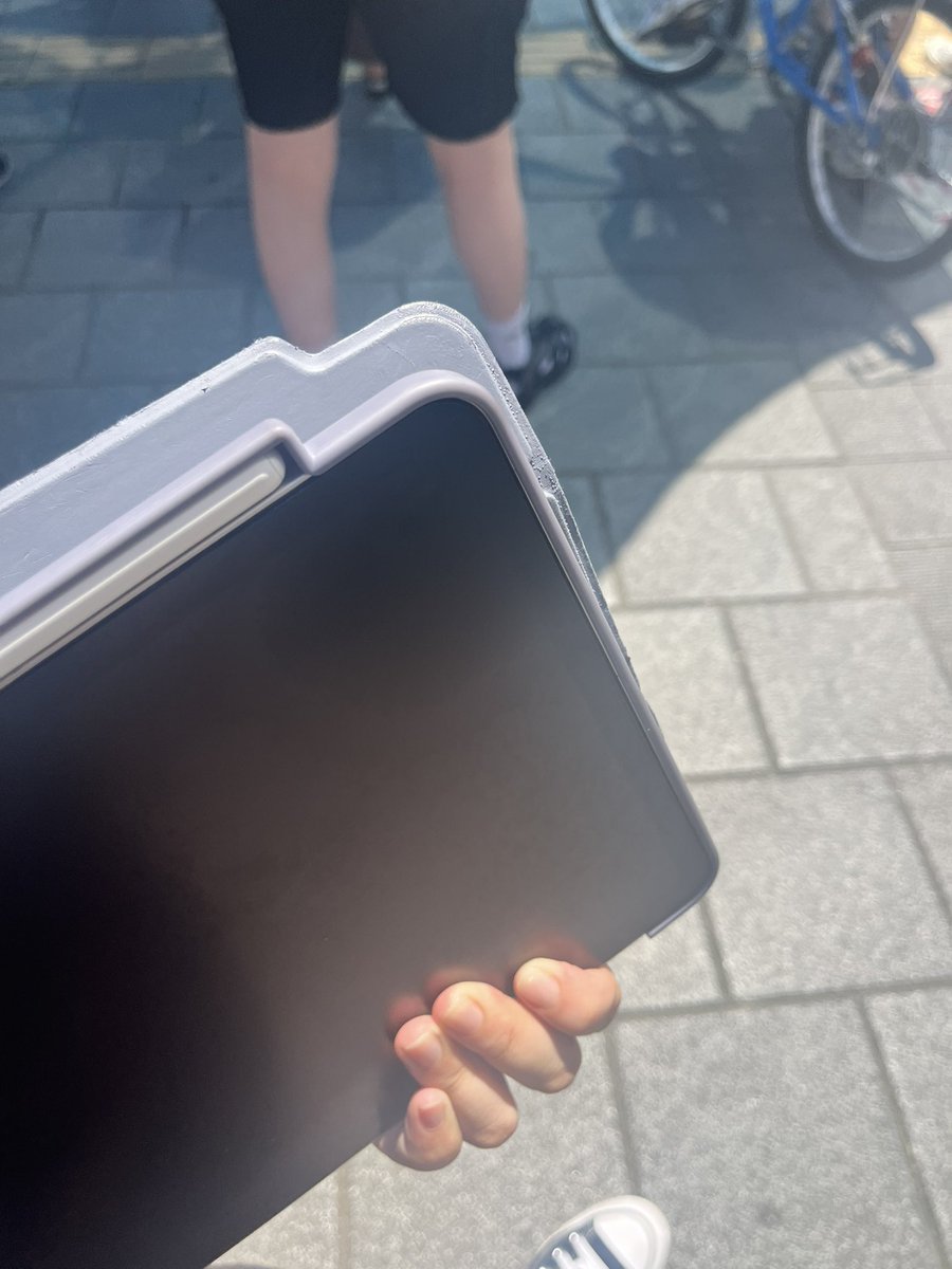 PainLemonTree's tweet image. no plt stop youre walking