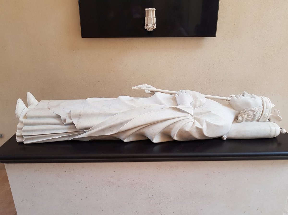 stefdesvosges's tweet image. Musée du Louvre : gisant d'entrailles de Charles V, il provient de l'abbaye de Maubuisson