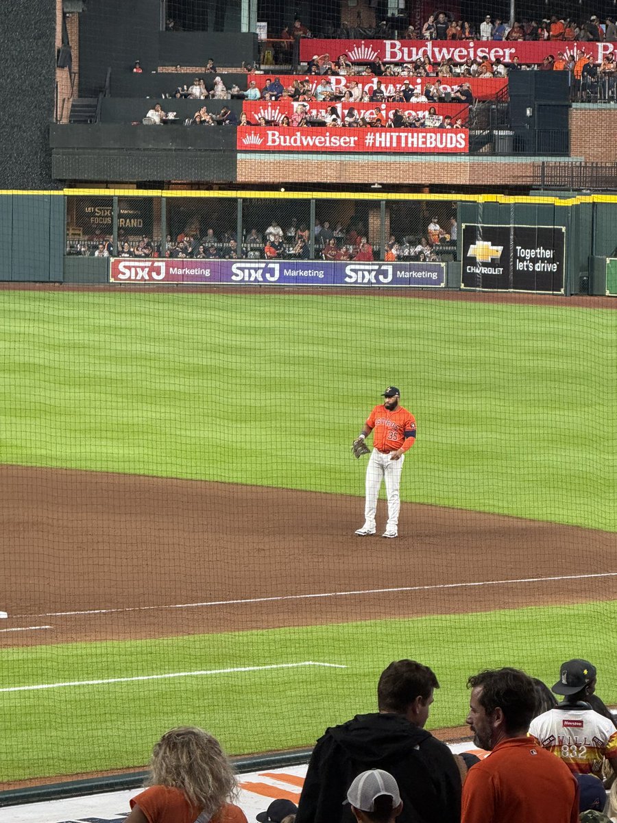 Never thought we’d see the day. But here we are. Your favorite 1B/DH/Pinch hitter/ journey man/ 3x Astro ⚾️