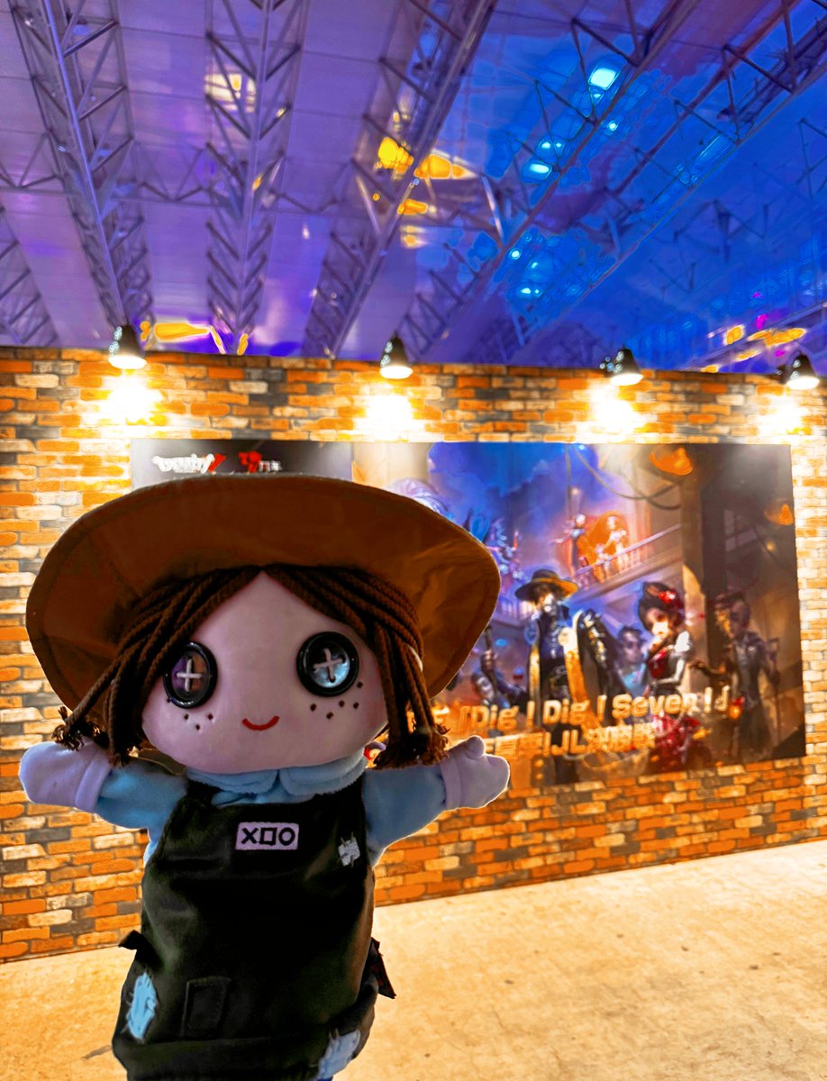 EmmaIdentityVJP's tweet image. #第五人格7周年 オフラインイベント
『第五人格Dig!Dig!Seven!』&2025年夏季IJL決勝戦
DAY2 START!
現場にはどんなワクワクが待ってるかな?
エマと一緒に見つけに行くの~
#IdentityV
#第五人格
#第五人格DigDigSeven