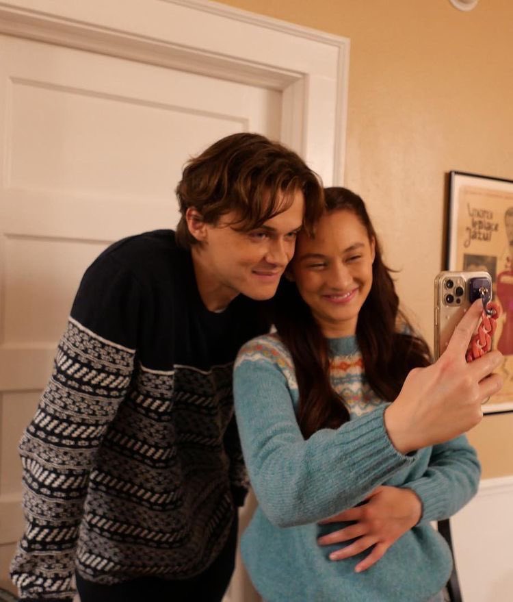 bananalyssa's tweet image. they look so perfect together i don’t understand how some people aren’t rooting for them