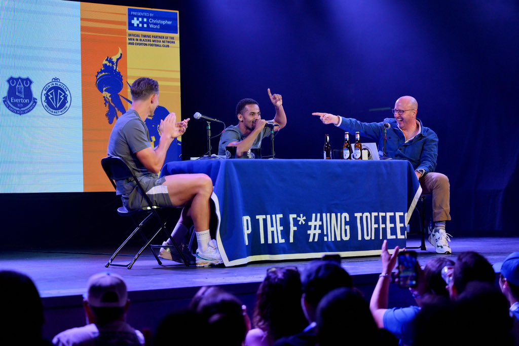 EvertonInUSA's tweet image. The highlights from a top night at @MenInBlazers Live! 💙
