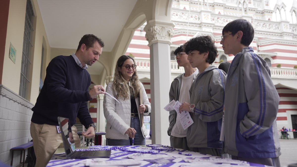ICETEX's tweet image. ¡#ImpulsandoOportunidades en #Bogota! ⛪
Hoy estuvimos en el Colegio Salesiano León XIII llevando nuestra oferta para el acceso a la educación superior y las oportunidades de formación complementaria de #ComunidadICETEX. #QueLoPrimeroSeaEstudiar 📚✨