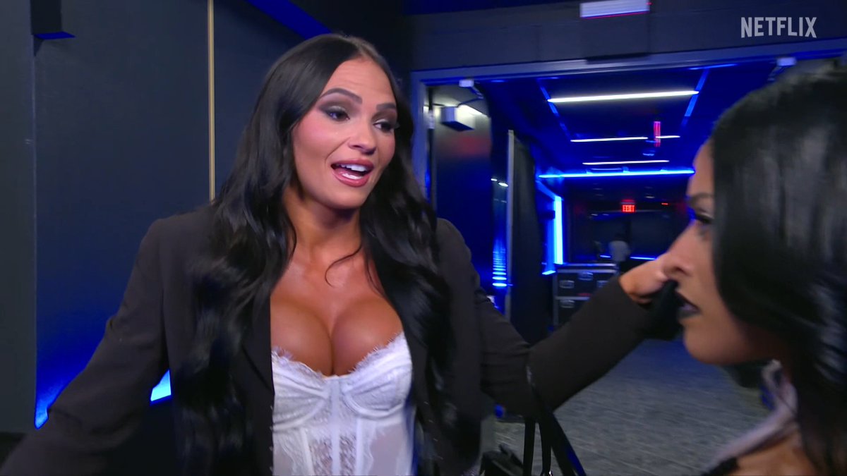 RhodesKotaEra's tweet image. Kiana James is OFFICIALLY the representative for Giulia #Smackdown