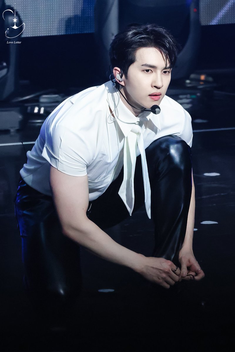 mayndoct's tweet image. 덩치,,,왜이러냐고 물어보고싶음 심문조사하고싶고, 그르륵갉 의자로 초대해서 대화나누고싶음 왜이러는거냐고 왜 이지경으로 남자가 막 그러는거냐고,,,,,,,,,,,♡♡