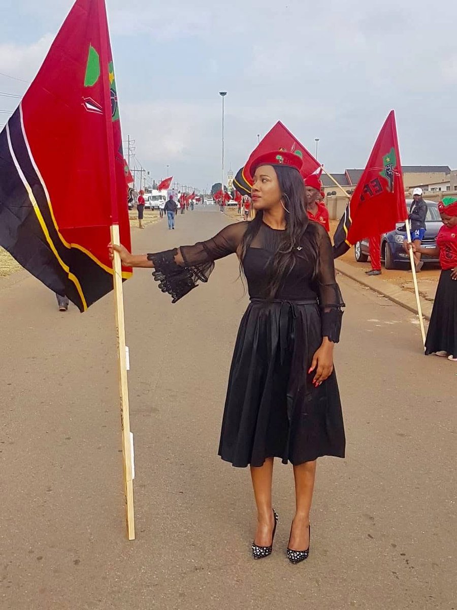NthabisengTshiv's tweet image. Happy birthday ⁦@EFFSouthAfrica⁩ ❤️