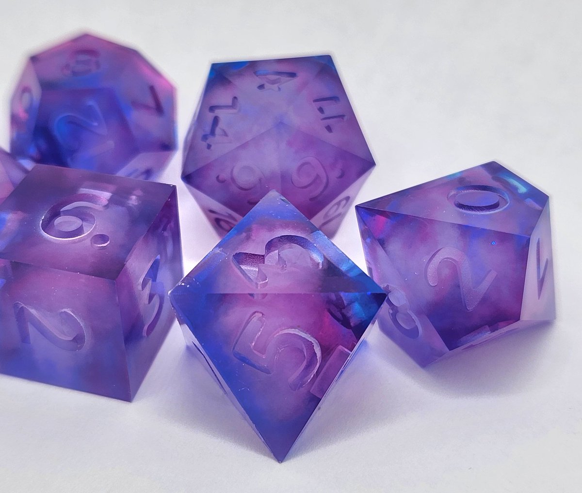 Sinnamon_Dice's tweet image. Sunset Dice Set
#dnd #ttrpg #handmadedice #dice #dungeonsanddragons