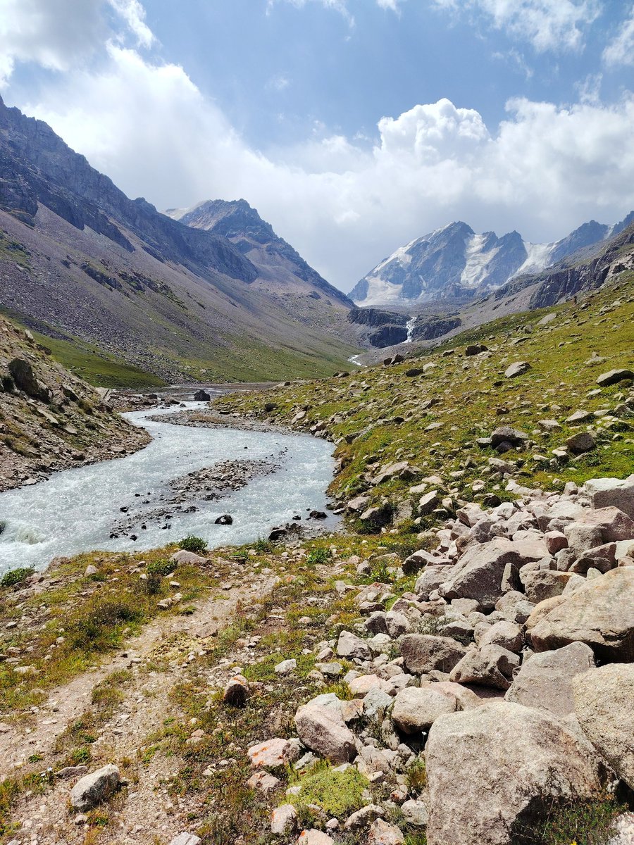 Gelender Cafe - Kirgistan Trek Adventure