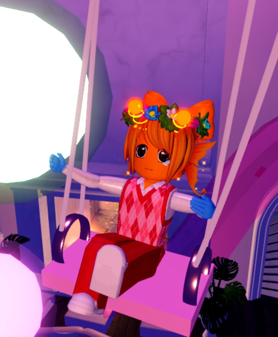 salbPLZ's tweet image. guppy in royale high!!