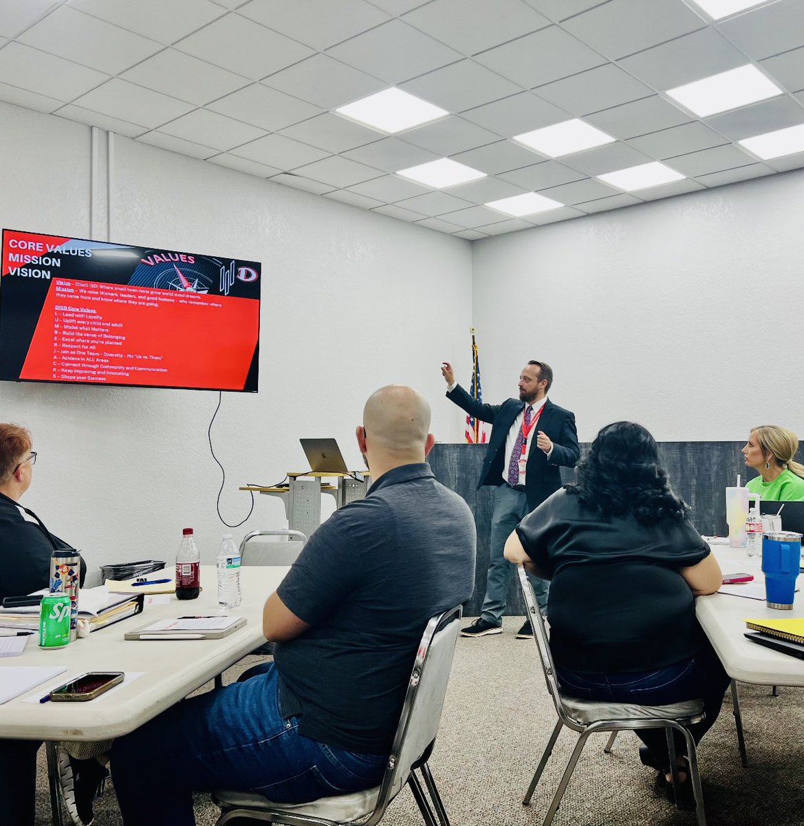 IgorGusyakov's tweet image. Diboll ISD’s leadership team kicked off the year with a high-energy bootcamp filled with learning, vision, and team-building — and we’re more ready than ever to welcome back our teachers, staff, and students! #DibollISD #DibollLumberjacks #RootedInVision