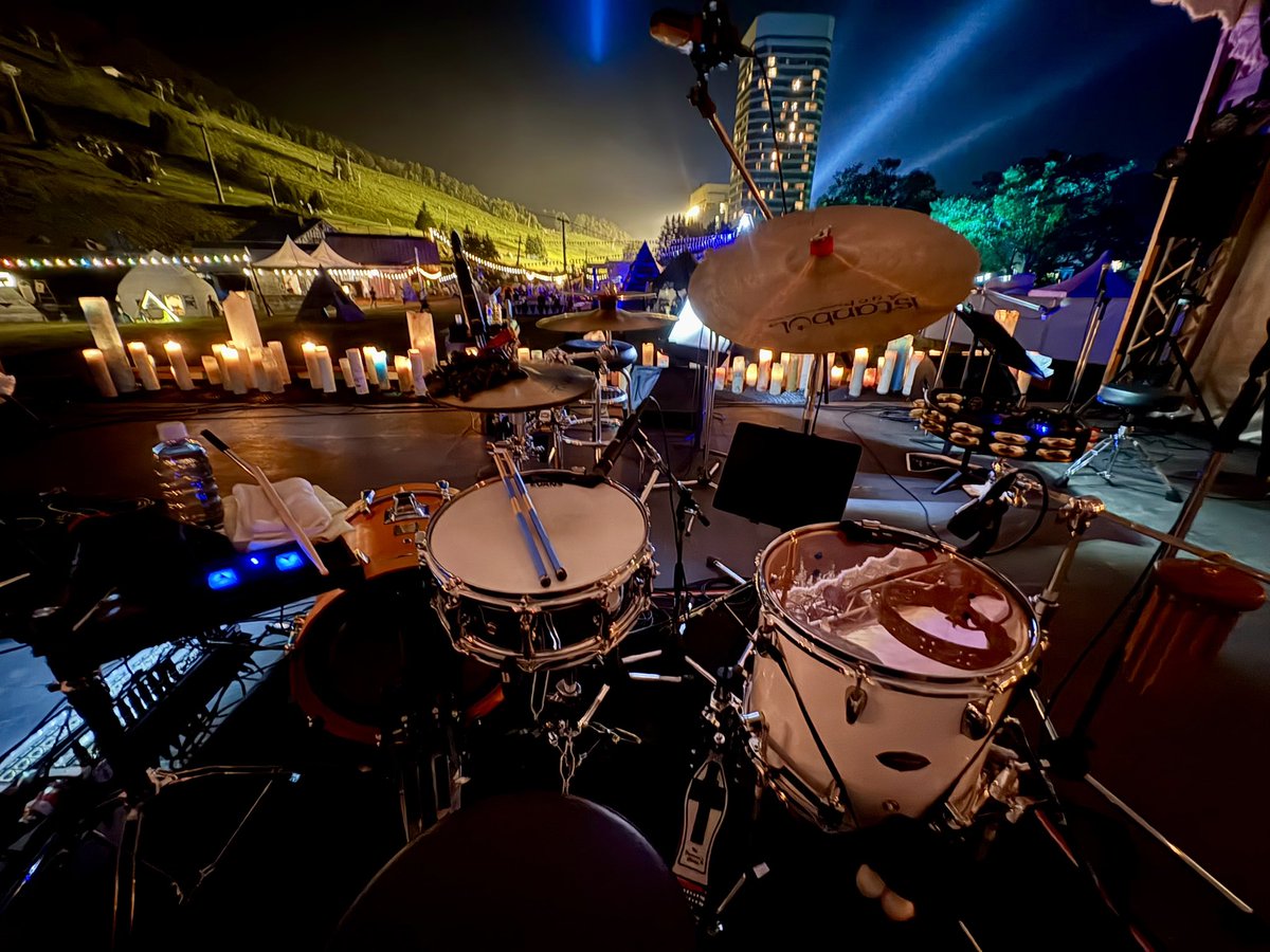 【FUJI ROCK FESTIVAL '25】

majikoちゃんで出演でした🥁

会場の雰囲気とmajikoちゃんの世界観が抜群にマッチしてました✨めちゃ楽しかったー！

個人的には11年振りのフジロックだったみたいで、また出られて嬉しかったです😆

#fujirock #フジロック