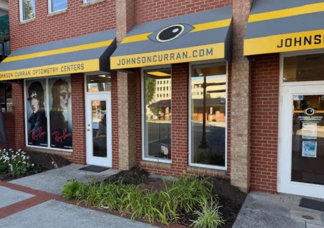 Excited to introduce Dr. Carlie Perry to our team! Dr. Perry, originally from Pulaski County, brings a wealth of experience and expertise to our practice. She holds a Doctor of Optometry degree from the University of Alabama at Birmingham and dual bachelor’s degrees Radford U!