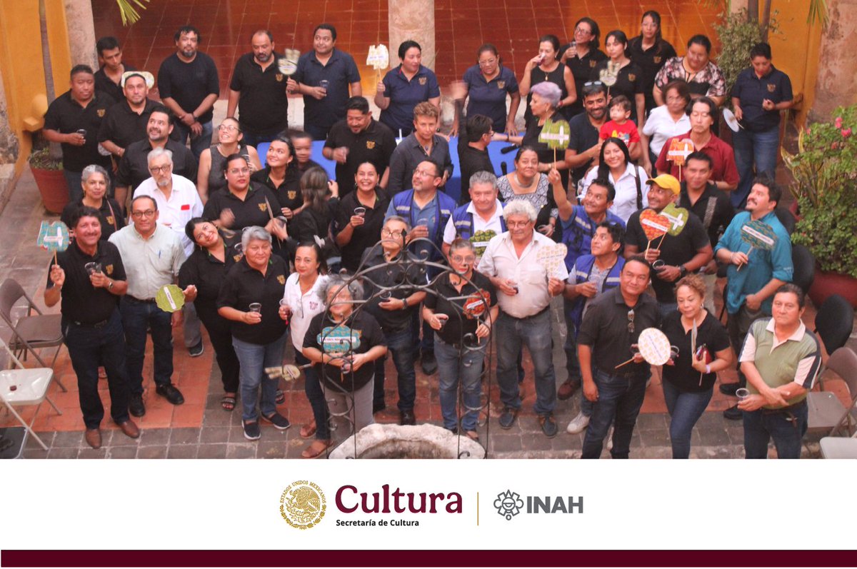 inahcampeche's tweet image. #40AñosINAHCampeche

✨El personal del INAH Campeche de la mano de la arqueóloga Adriana Velázquez Morlet, celebramos 4 décadas de la creación de esta noble institución en el Estado.

#Dirección #Arqueología #Restauración #MonumentosHistóricos #ArqueologíaSubacuática #Museos