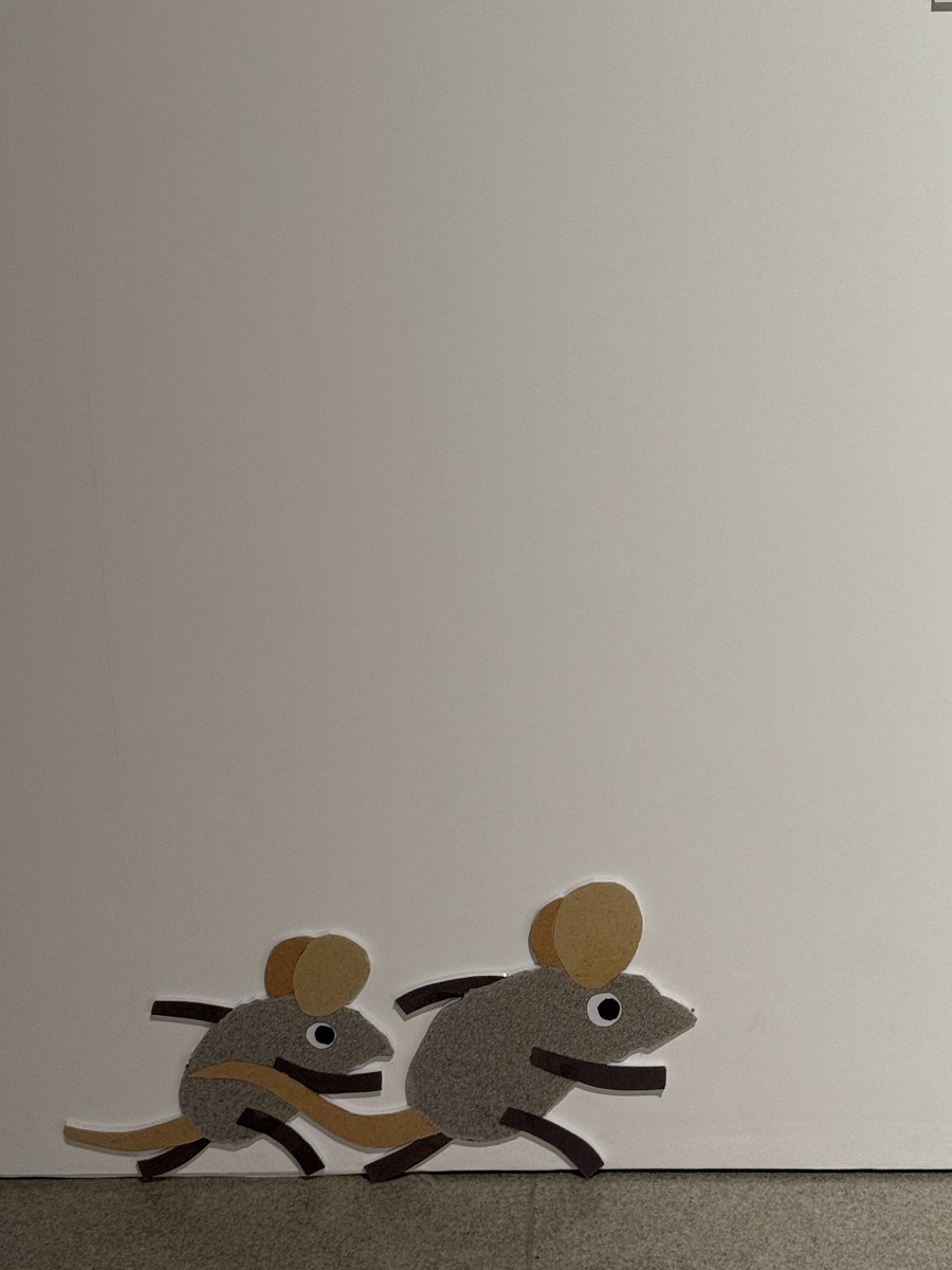 asahina_waki2's tweet image. 渋谷ヒカリエ9Fで開催中の「レオ・レオーニの絵本づくり展」に行ってきました!
小学生の頃、国語の教科書で出会って以来大好きな作家さんです。
何時間も見ていられる原画の数々…堪能しました!
大満足!🐼✨🐀
#レオレオーニの絵本づくり展