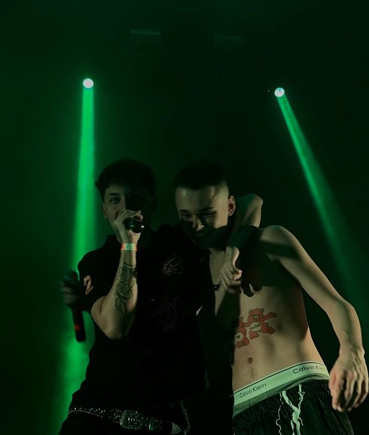 Zelly Archives (@zellarchives) on Twitter photo 