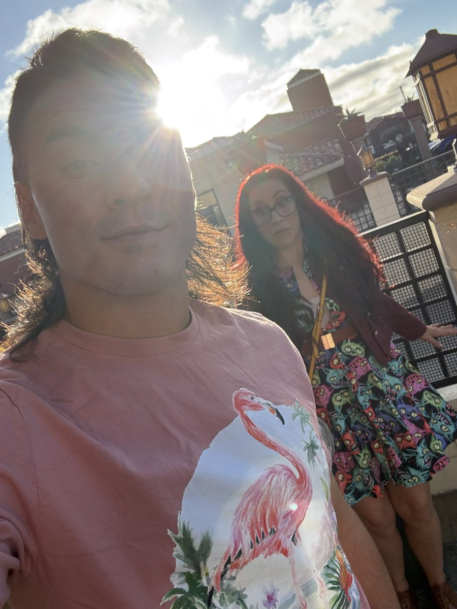 itsvedatime's tweet image. this time i had mike take the pic but then i stumbled back into a trash can