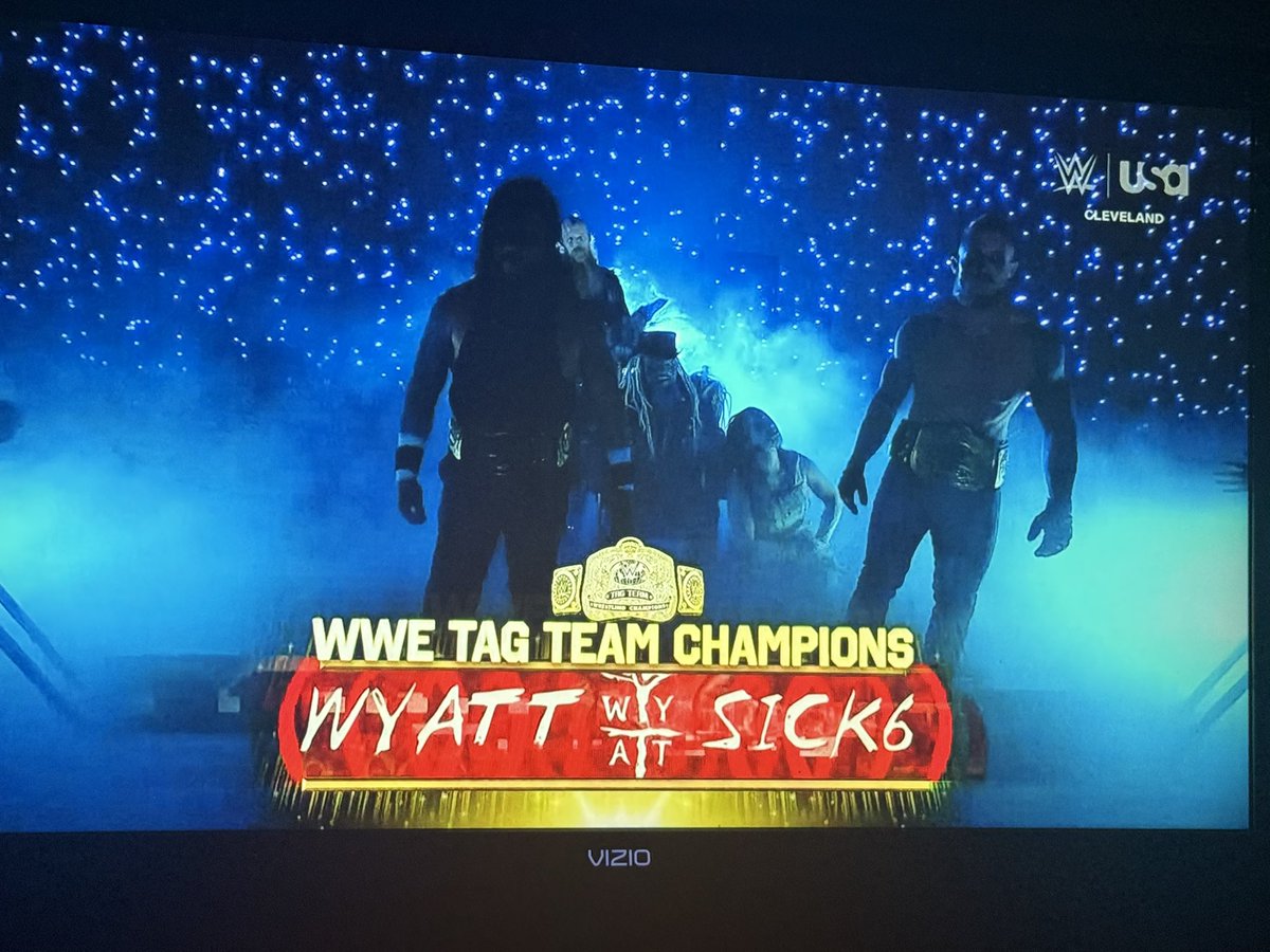 artbyfallucca's tweet image. Let’s go guys!! 

⭕️🤘🏼

#SmackDown