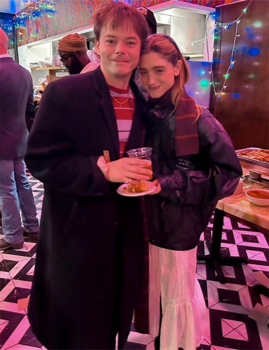 jncysTraumabond's tweet image. Bros pulling off two diff vibes in the same sweater