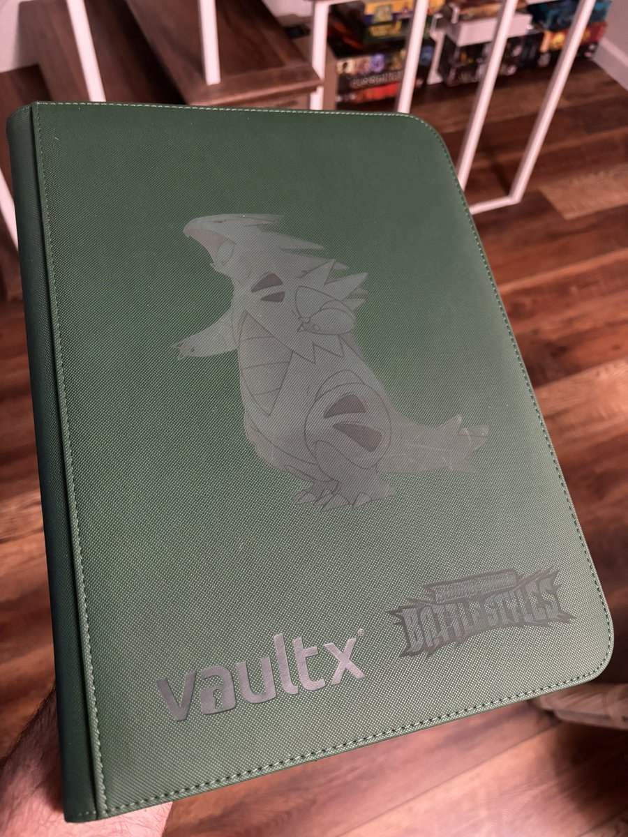 Johnacos1's tweet image. Take this beautiful stamped Battle Styles VaultX binder with all the commons, uncommons, rares, and every single reverse holo for $100 shipped! ๐คฉ๐คฉ