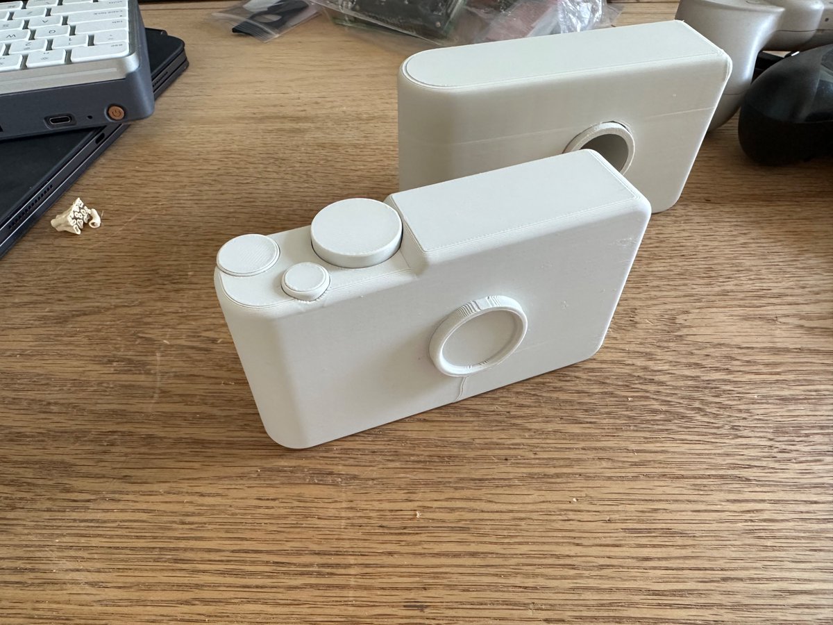 michaelthatsit's tweet image. For my next trick, a pi-zero powered “film-like” PoS!
- EVF only, no display
- tactile interface
- custom optics
- film simulation
There are a lot of complex elements to this one, so it might take longer than bento did, stay tuned!