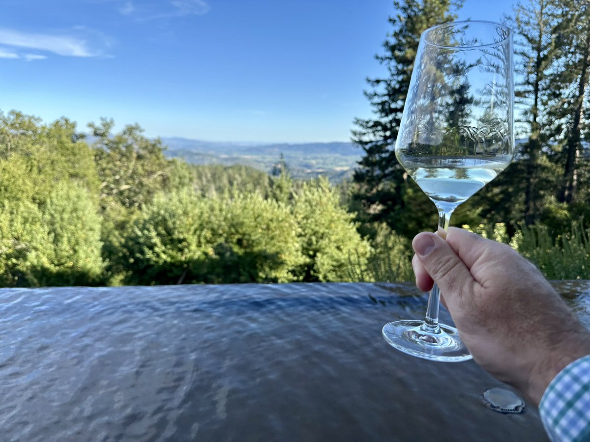 Cheers #EFT. Still reliving this moment from yesterday at <a href="/CADEWinery/">CADE Estate Winery</a>